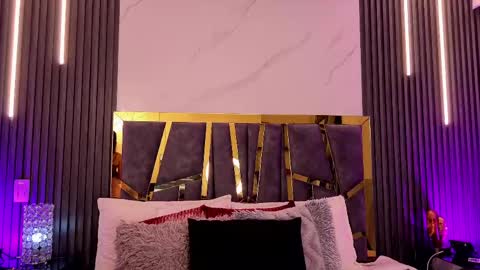 scarlettorres online show from April 19, 2026, 1:32 pm