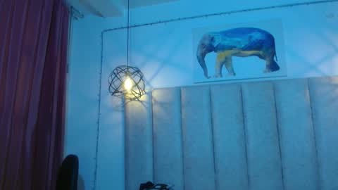 Scarlett online show from November 18, 2025, 4:28 am