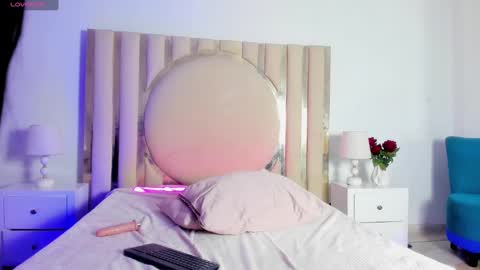 Scarlett Ross  online show from February 25, 2025, 6:09 pm