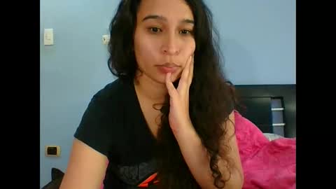 Snapshot of scarlettscottx chatting on April 25, 2026, 8:17 pm Nataly online show from April 25, 2026, 8:17 pm