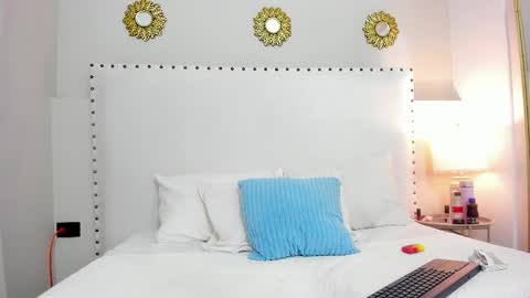 scarlett online show from March 25, 2026, 12:27 am