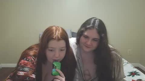 scarletttsinner online show from June 11, 2026, 12:32 am