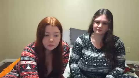 scarletttsinner online show from June 18, 2026, 2:45 am
