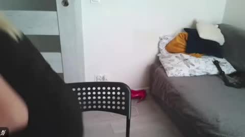 ScarlettWhisper online show from March 4, 2026, 9:37 am