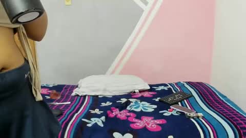 scarllet_lan online show from February 6, 2025, 5:57 am