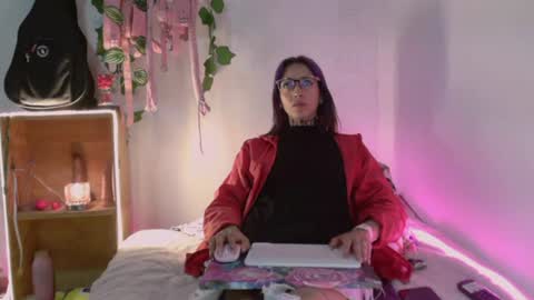 Snapshot of scarllett_bdsm chatting on July 2, 2026, 1:05 am Scarllett online show from July 2, 2026, 1:05 am
