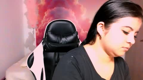 Scarlett online show from November 26, 2025, 3:29 am