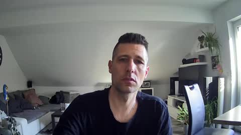 Dildomen online show from April 17, 2026, 7:00 am