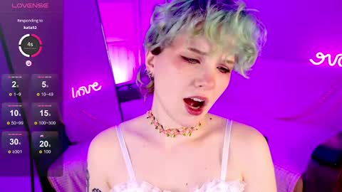 Snapshot of school_love chatting on January 24, 2025, 1:36 pm Rina online show from January 24, 2025, 1:36 pm