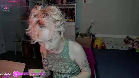 Snapshot of school_love chatting on December 2, 2025, 7:14 am Rina online show from December 2, 2025, 7:14 am