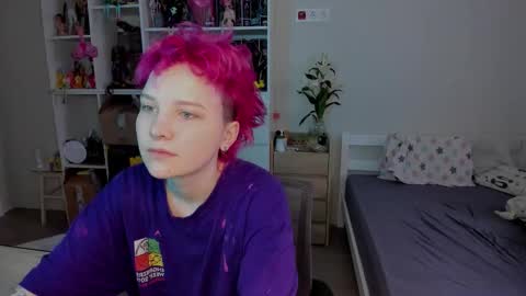 Rina online show from December 19, 2025, 7:15 am