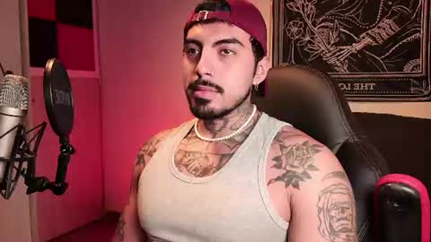 Snapshot of scockpion_ chatting on June 27, 2026, 6:29 am Alejandro help me to reach 200 thumps up online show from June 27, 2026, 6:29 am