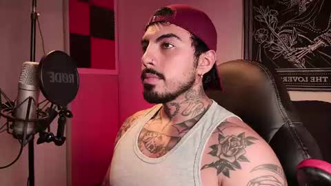 Snapshot of scockpion_ chatting on July 3, 2026, 7:37 am Alejandro help me to reach 200 thumps up online show from July 3, 2026, 7:37 am