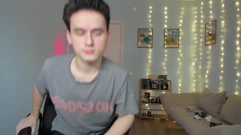 Snapshot of scooby_r chatting on December 21, 2024, 9:23 am Thomas brunette and Alex blond online show from December 21, 2024, 9:23 am