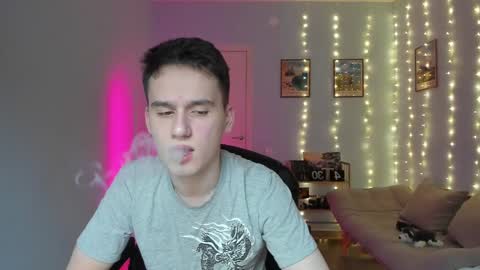 Snapshot of scooby_r chatting on January 9, 2025, 5:44 am Thomas brunette and Alex blond online show from January 9, 2025, 5:44 am