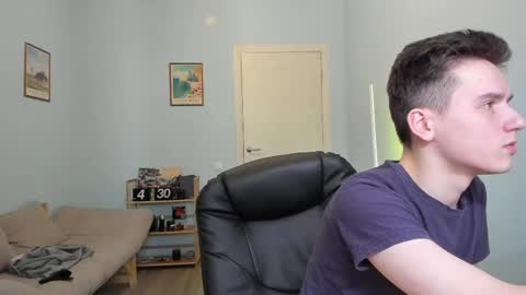 Snapshot of scooby_r chatting on February 27, 2025, 8:17 am Thomas brunette and Alex blond online show from February 27, 2025, 8:17 am