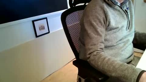 Snapshot of scotsmanx chatting on February 4, 2026, 8:14 pm scotsmanx online show from February 4, 2026, 8:14 pm