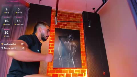 Scottfischer  online show from December 19, 2025, 7:32 pm