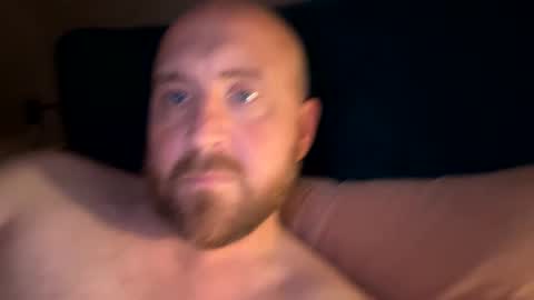 Snapshot of scottric chatting on October 4, 2025, 10:19 pm SexyDaddy online show from October 4, 2025, 10:19 pm