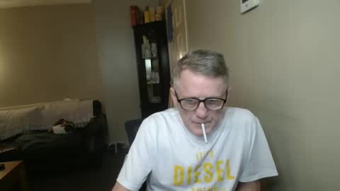 Snapshot of scottsman214 chatting on September 27, 2025, 6:35 pm James online show from September 27, 2025, 6:35 pm