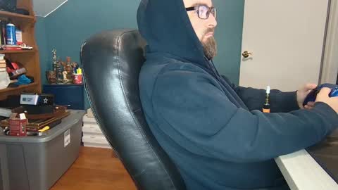 Snapshot of scottyglaze chatting on May 31, 2026, 8:43 am Dadbodtactics online show from May 31, 2026, 8:43 am