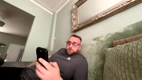 Snapshot of scousegay4 chatting on May 3, 2026, 12:22 pm StraightScouse online show from May 3, 2026, 12:22 pm