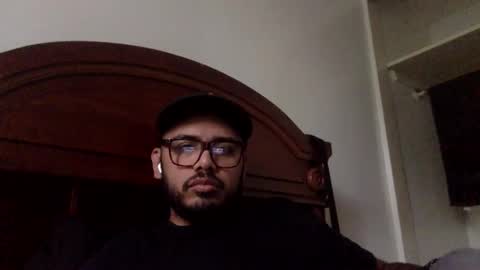 scrwedup_jux online show from May 10, 2026, 5:40 pm
