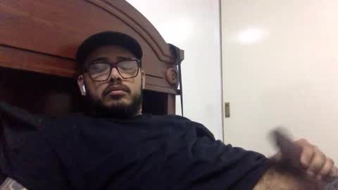 scrwedup_jux online show from May 13, 2026, 6:22 am