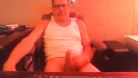Snapshot of sdh69 chatting on May 4, 2026, 8:43 am eating pussy sucking dick online show from May 4, 2026, 8:43 am