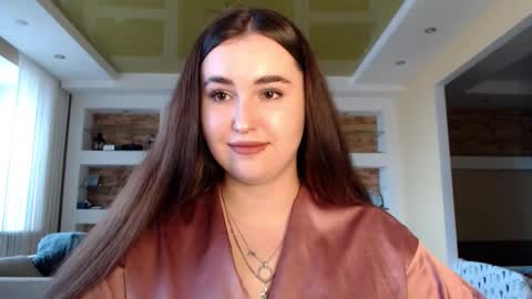 Elizabeth  online show from January 6, 2025, 9:52 am