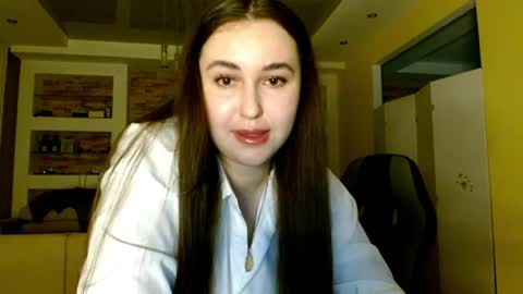 Elizabeth  online show from April 15, 2026, 6:37 pm