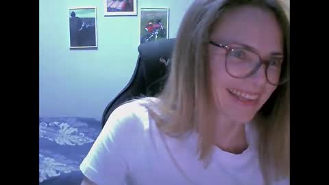 Snapshot of sea_dream chatting on October 5, 2025, 2:26 pm SEA Dream online show from October 5, 2025, 2:26 pm