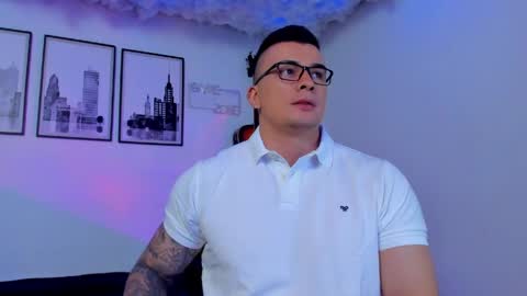 Sean Carrera online show from April 1, 2026, 10:51 pm