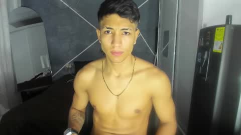 Snapshot of sean_scoth2 chatting on March 10, 2025, 10:59 am Sean Scoth online show from March 10, 2025, 10:59 am