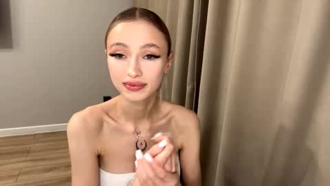 Kate online show from March 14, 2026, 9:42 pm