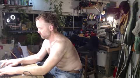 Seattlemanwhore online show from October 24, 2025, 1:29 pm