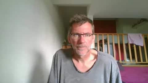 Snapshot of seb846894 chatting on May 12, 2026, 6:32 am seb846894 online show from May 12, 2026, 6:32 am
