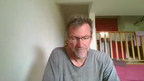 Snapshot of seb846894 chatting on May 15, 2026, 10:22 am seb846894 online show from May 15, 2026, 10:22 am