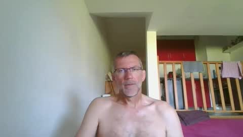 Snapshot of seb846894 chatting on May 28, 2026, 7:16 am seb846894 online show from May 28, 2026, 7:16 am