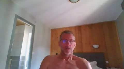 Snapshot of seb846894 chatting on June 7, 2026, 8:40 am seb846894 online show from June 7, 2026, 8:40 am