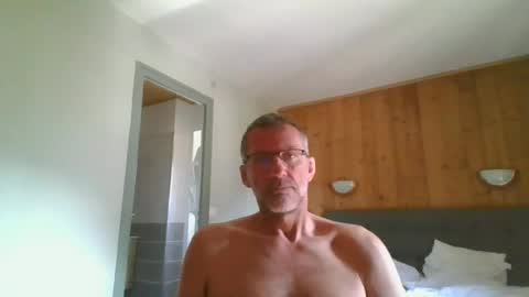 Snapshot of seb846894 chatting on June 17, 2026, 8:17 am seb846894 online show from June 17, 2026, 8:17 am