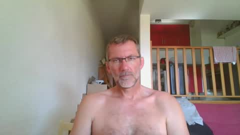 Snapshot of seb846894 chatting on June 18, 2026, 3:49 pm seb846894 online show from June 18, 2026, 3:49 pm