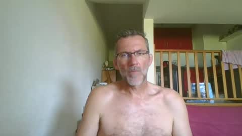 Snapshot of seb846894 chatting on June 19, 2026, 11:25 am seb846894 online show from June 19, 2026, 11:25 am