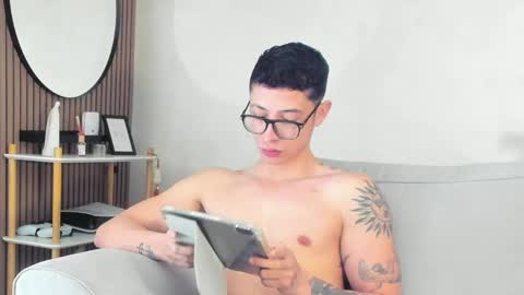 Snapshot of sebas_1122 chatting on April 22, 2026, 12:39 pm SEBASTIAN online show from April 22, 2026, 12:39 pm