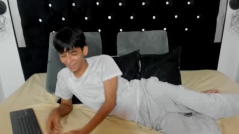 Sebastian Alvarez online show from November 25, 2025, 8:31 pm