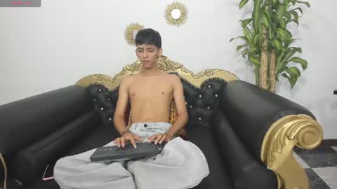 Snapshot of sebas_cat chatting on June 21, 2026, 7:27 pm Sebastian Alvarez online show from June 21, 2026, 7:27 pm