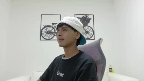 SEBASTIAN online show from October 14, 2025, 9:26 pm