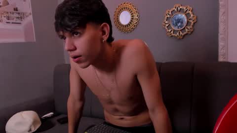 Snapshot of sebas_pretty7 chatting on November 16, 2025, 12:33 pm sebas_pretty7 online show from November 16, 2025, 12:33 pm