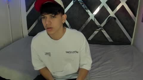 Snapshot of sebas_pretty7 chatting on December 3, 2025, 12:25 pm sebas_pretty7 online show from December 3, 2025, 12:25 pm