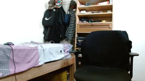 Snapshot of sebasslops chatting on February 2, 2025, 7:57 pm Sebas online show from February 2, 2025, 7:57 pm